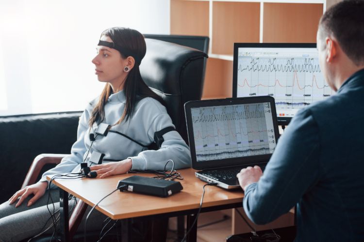 Traditional neurofeedback session in clinic